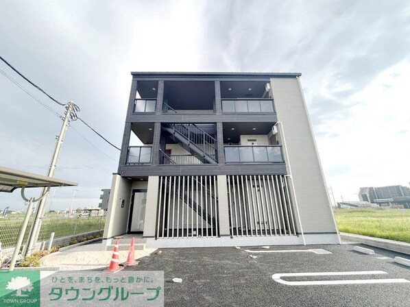 ラ・リノIの物件外観写真